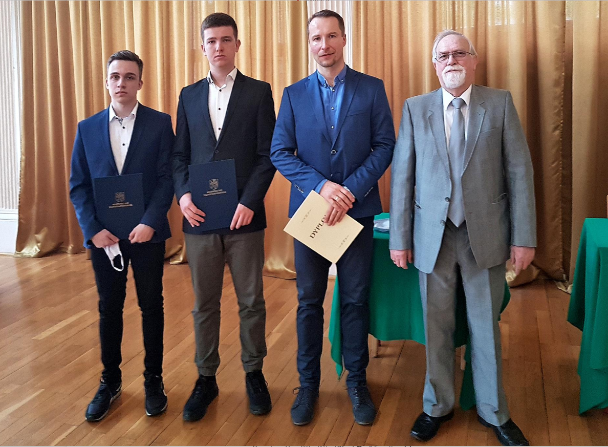 Fotografia z podsumowania II etapu Wojewódzkiego OITiW2021